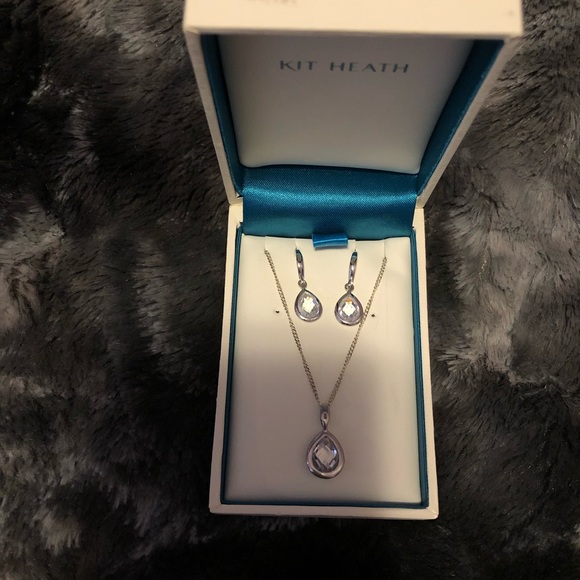 Kit Heath earring and necklace set - Picture 2 of 2